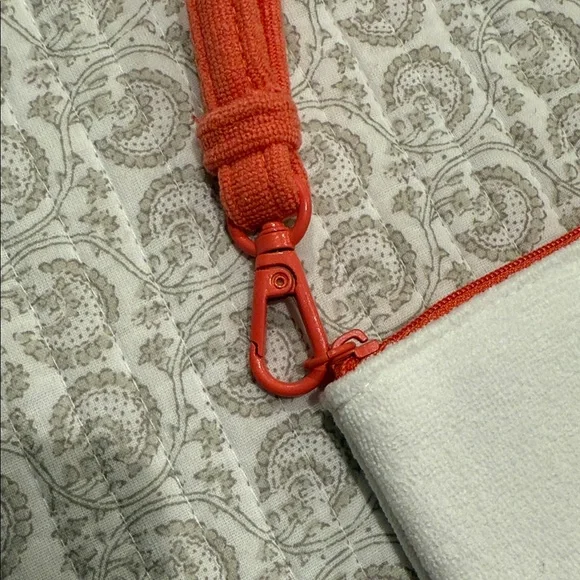 Christian Dior White and Red Wristlet - Picture 4 of 7